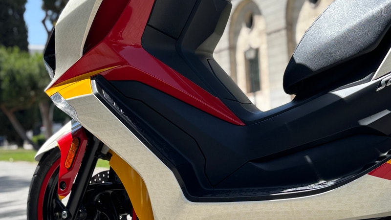 El Kymco Super Dink GT 125 anima a la Selección Española en el mundial de 2026