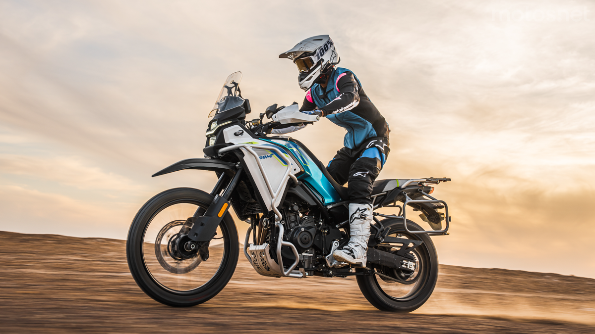 CFMoto 450MT 2026: escape Akrapovic y Rally Pack limitados | Noticias ...